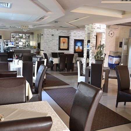 Guesthouse Vila Dnd نيسكا بانجا المظهر الخارجي الصورة