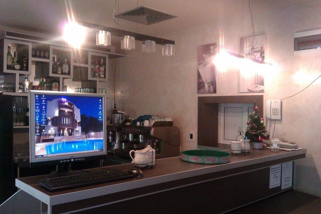 Guesthouse Vila Dnd نيسكا بانجا المظهر الخارجي الصورة