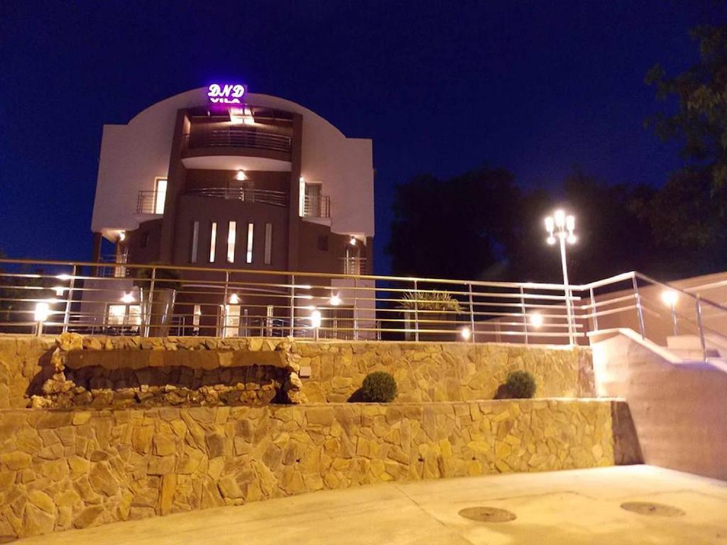 Guesthouse Vila Dnd نيسكا بانجا المظهر الخارجي الصورة