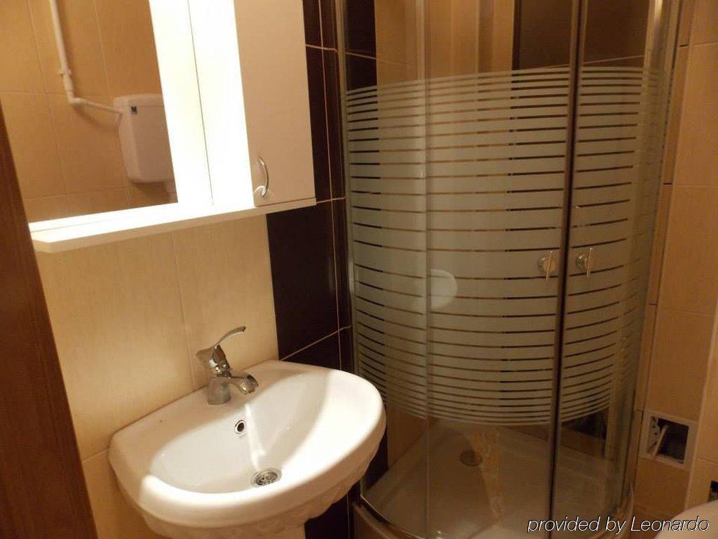 Guesthouse Vila Dnd نيسكا بانجا المظهر الخارجي الصورة