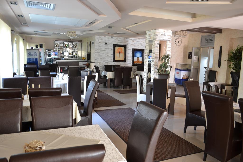 Guesthouse Vila Dnd نيسكا بانجا المظهر الخارجي الصورة
