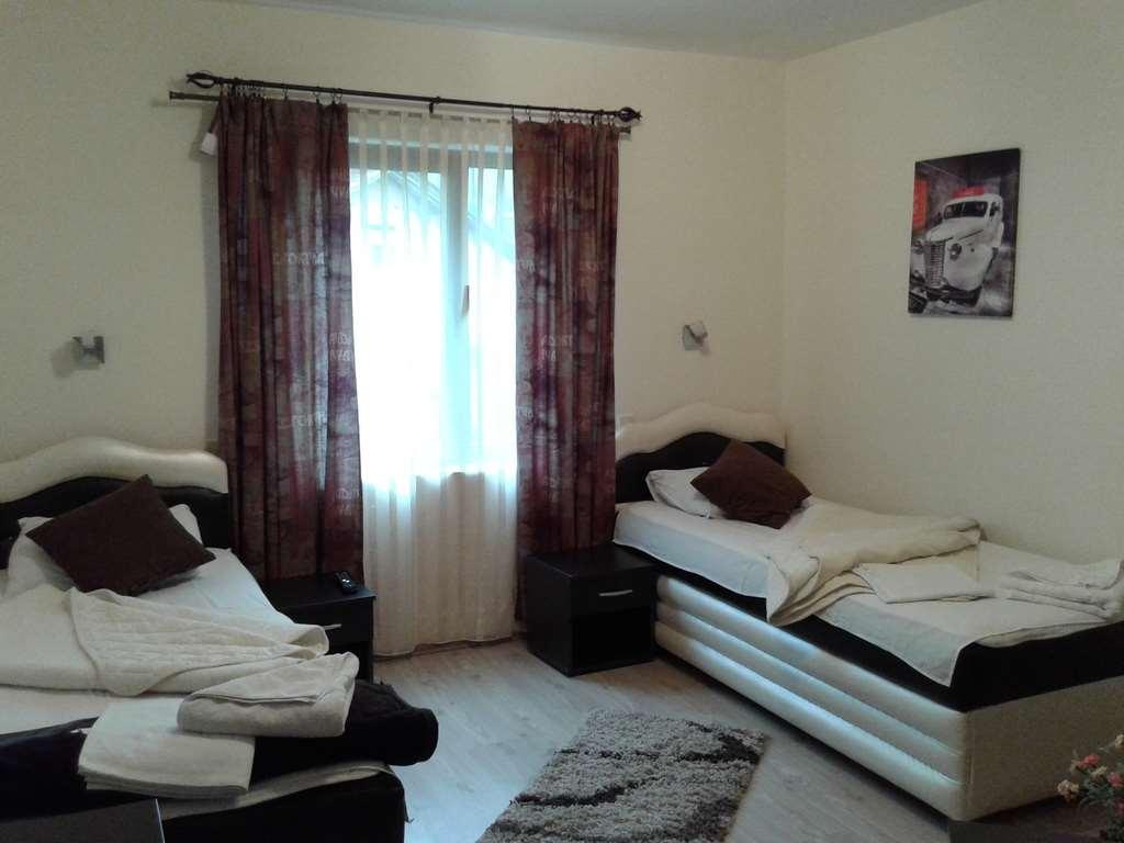Guesthouse Vila Dnd نيسكا بانجا الغرفة الصورة
