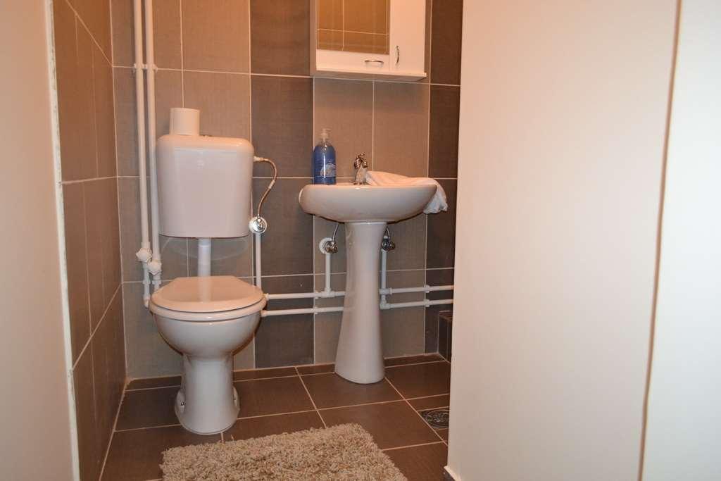Guesthouse Vila Dnd نيسكا بانجا الغرفة الصورة